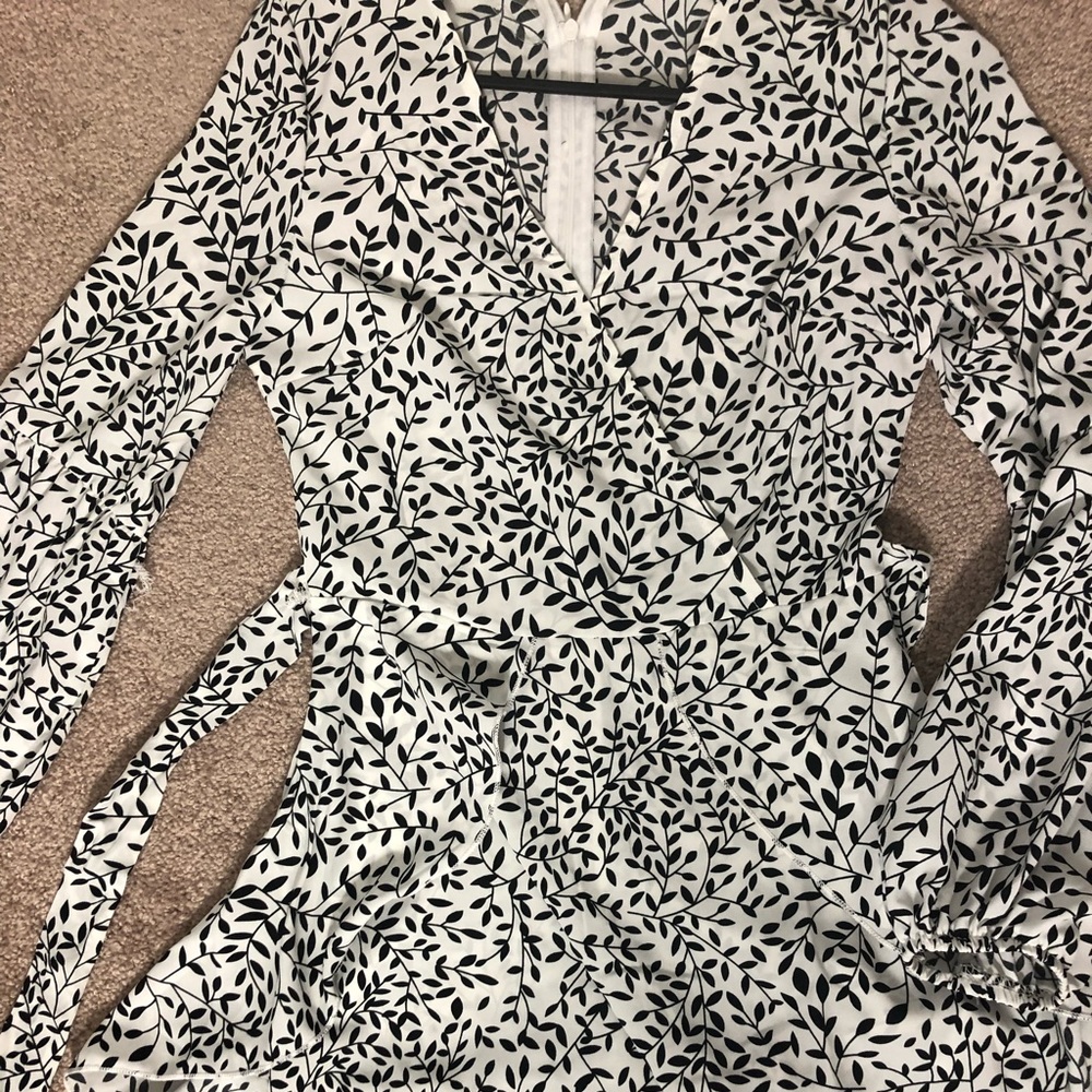🆕 leaf print puff sleeve mini dress - Picture 4 of 5